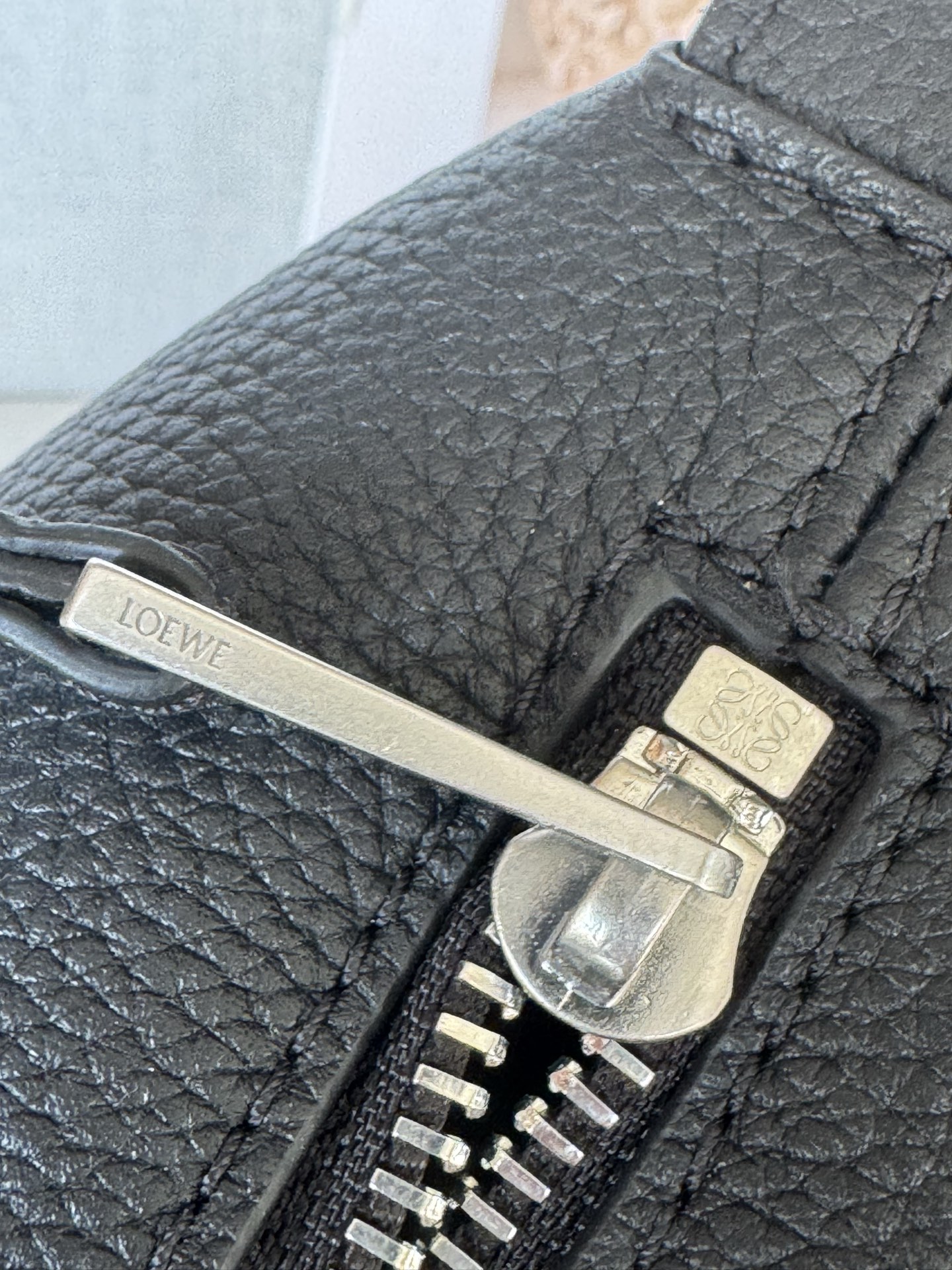 Loewe Cubi Small Lunchbox Bag 0.680 Dimensions 29-22-10 Model 337