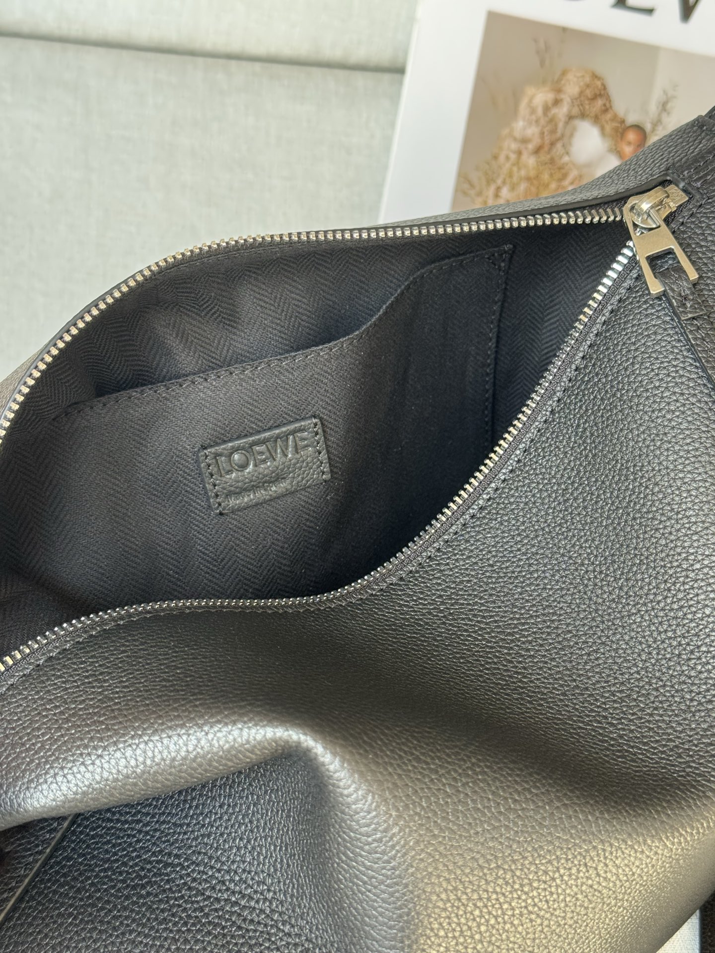 Loewe Cubi Small Lunchbox Bag 0.680 Dimensions 29-22-10 Model 337