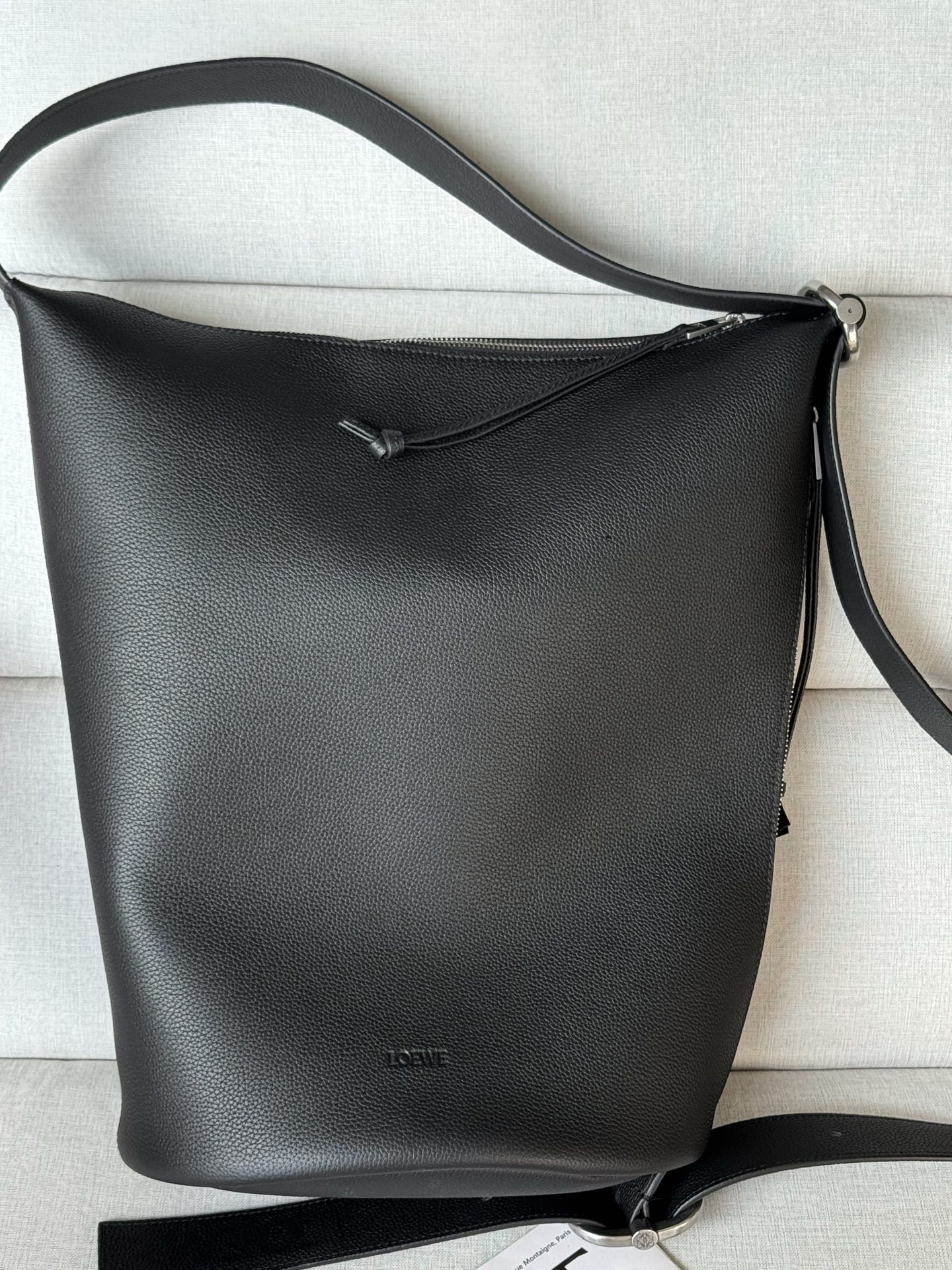 LOEWE Dimensions: 39×15.5×39CM Model 339