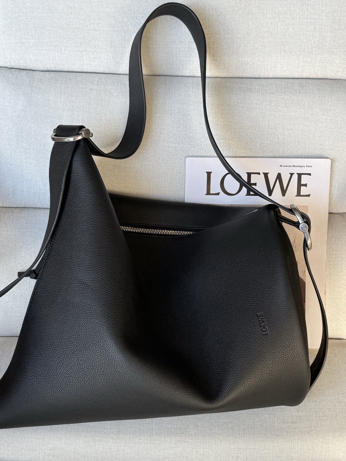 LOEWE Dimensions: 39×15.5×39CM Model 339