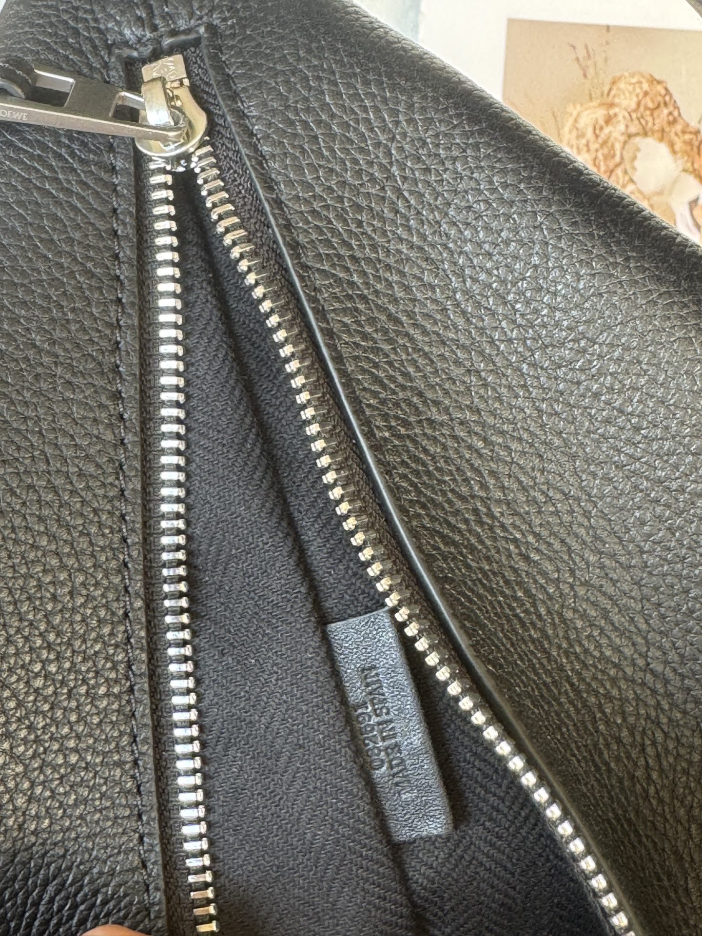 LOEWE Dimensions: 39×15.5×39CM Model 339