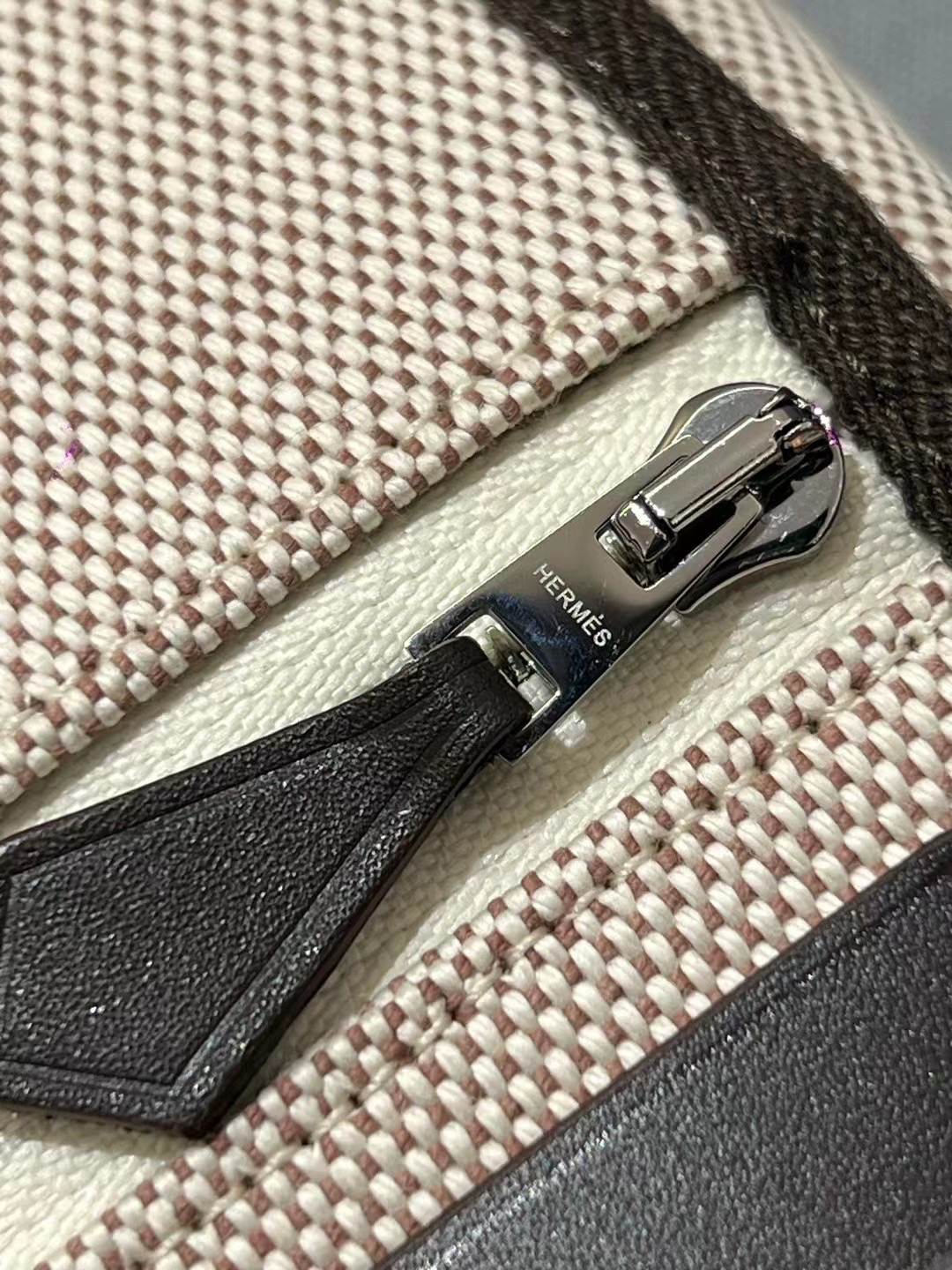 Hermès Model: Mini Herbag Color: Ebony with Silver Hardware Dimensions: 20*17*7cm