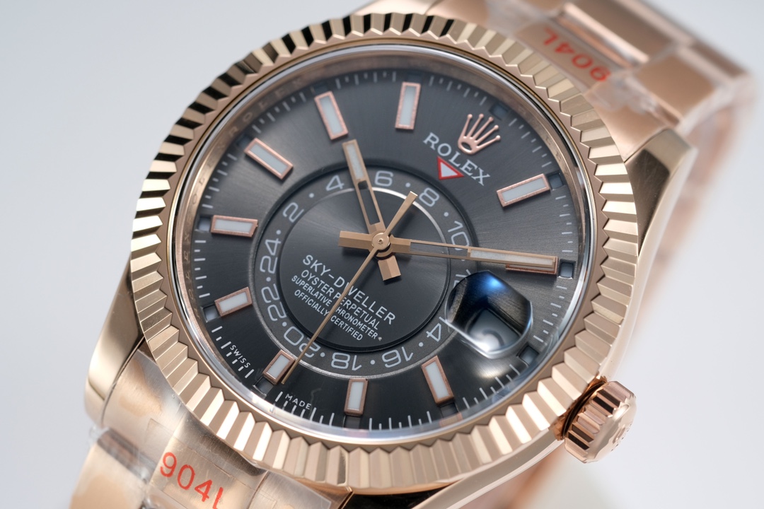 Rolex Sky-Dweller Series  42MM  Calibre 9001 Movement Annual Calendar Dual-Time Zone Stainless Steel Men's Watch