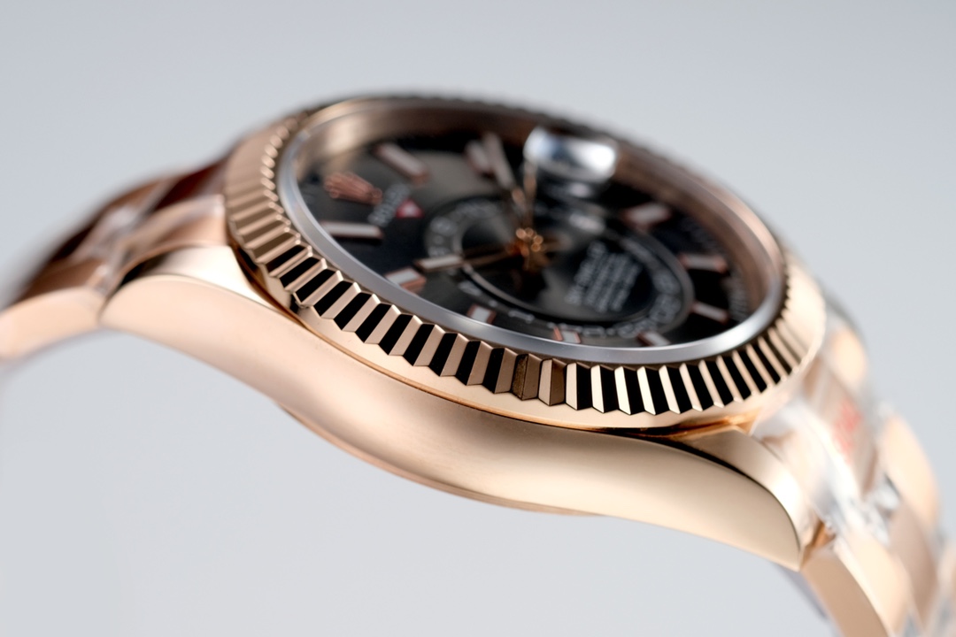 Rolex Sky-Dweller Series  42MM  Calibre 9001 Movement Annual Calendar Dual-Time Zone Stainless Steel Men's Watch