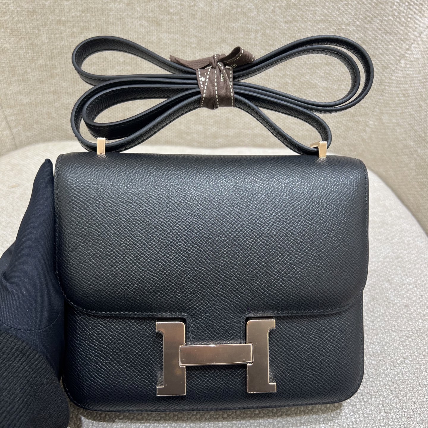 Hermès Model: Constance 19 Color: Black with rose gold hardware Dimensions: 19cm x 15cm x 4cm