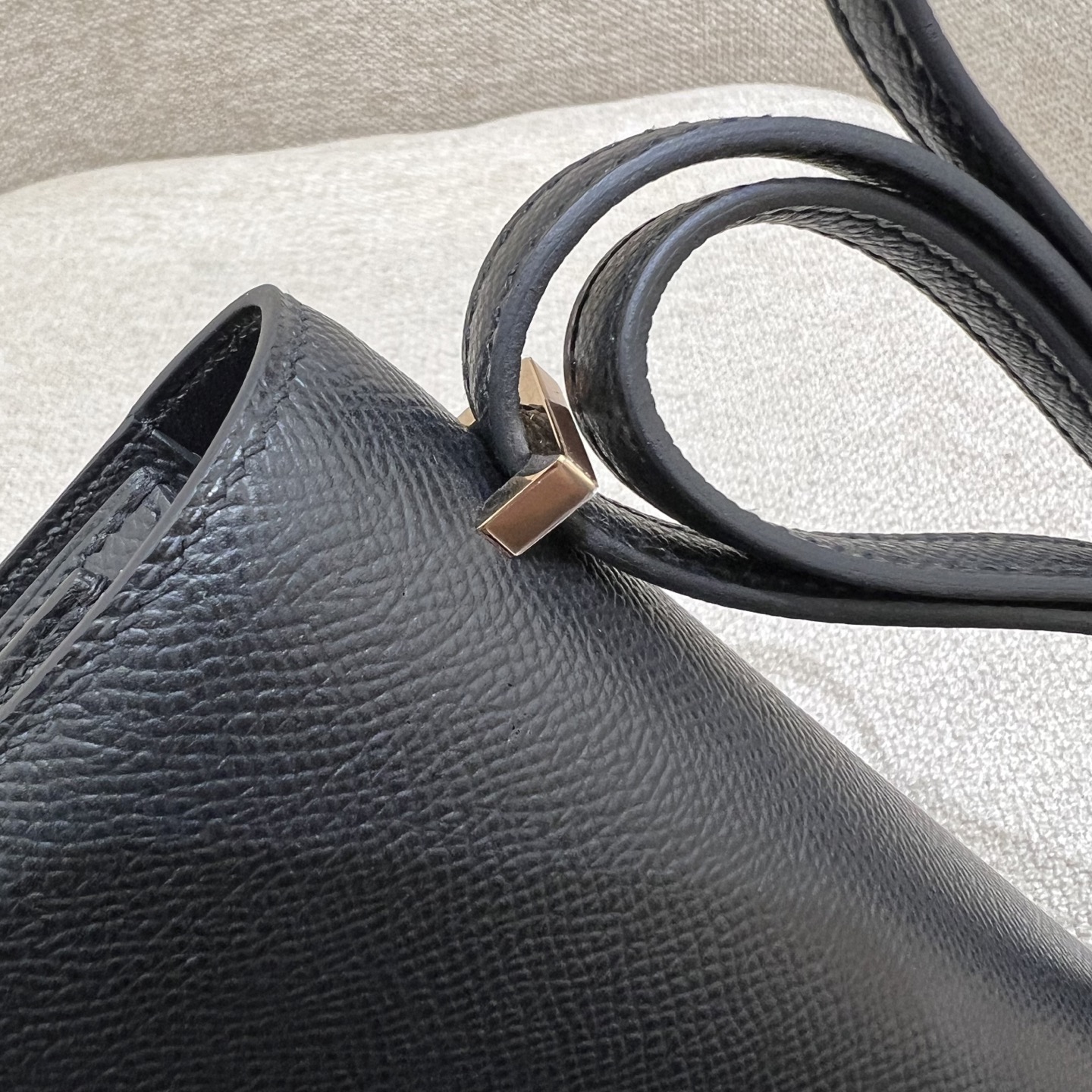 Hermès Model: Constance 19 Color: Black with rose gold hardware Dimensions: 19cm x 15cm x 4cm