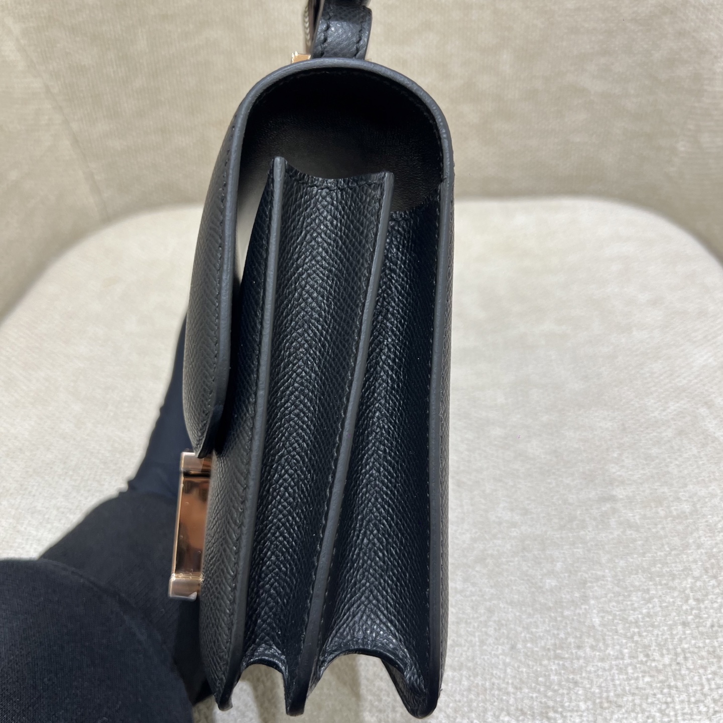 Hermès Model: Constance 19 Color: Black with rose gold hardware Dimensions: 19cm x 15cm x 4cm