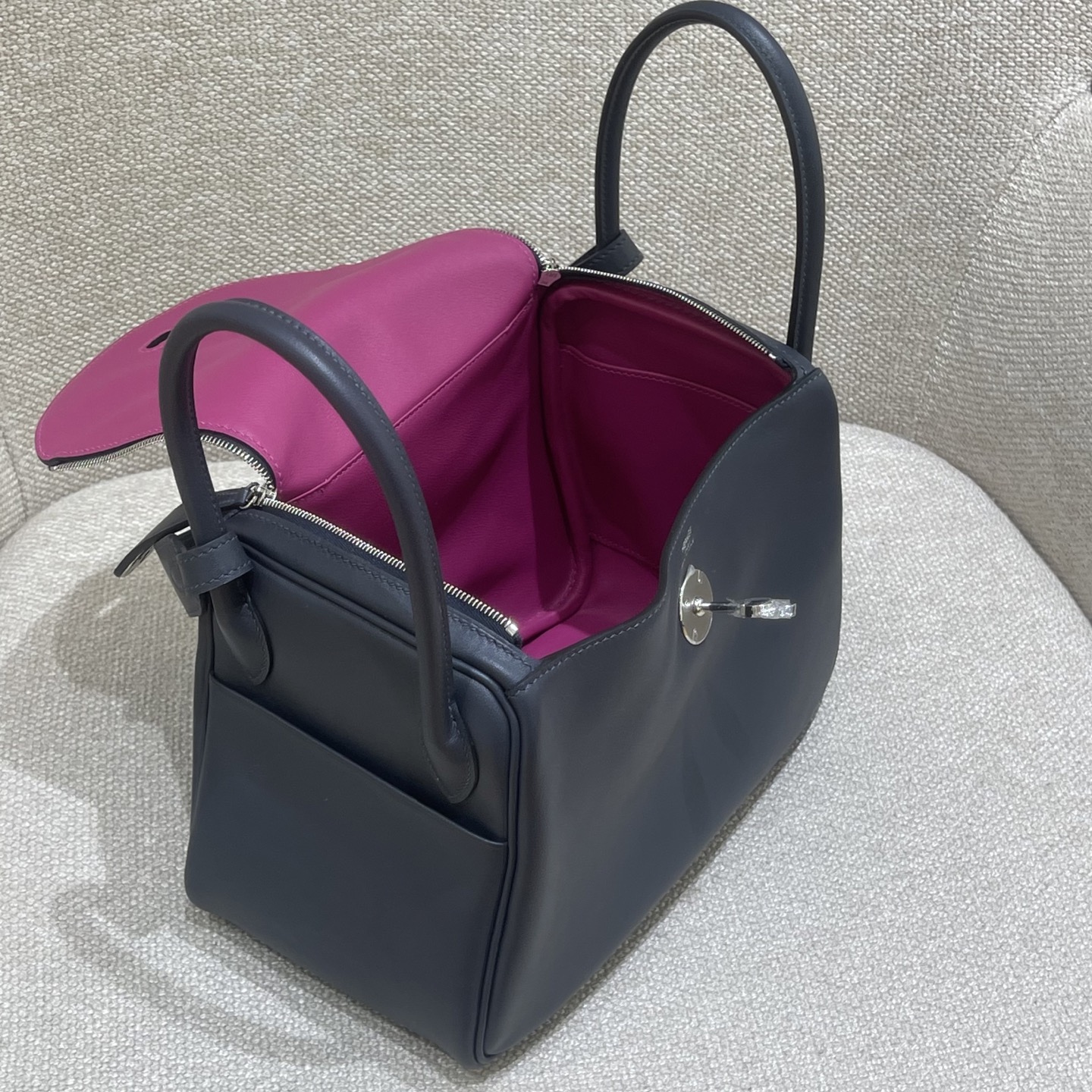 Hermès Model: Lindy 26 Color: Midnight Blue with Rose Purple Accents, Silver Buckle Dimensions: 26cm x 18cm x 13cm