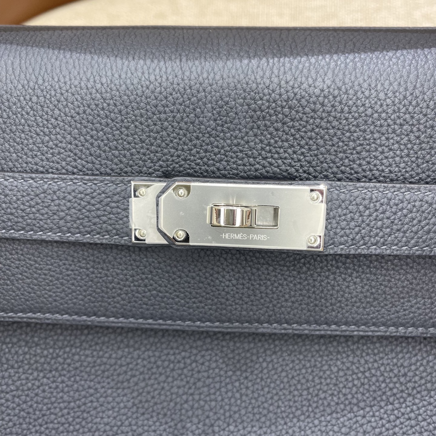 Hermès Model: Kelly Maxi 42 Color: Black with silver hardware Dimensions: 42 × 30 × 14 cm (including handles)