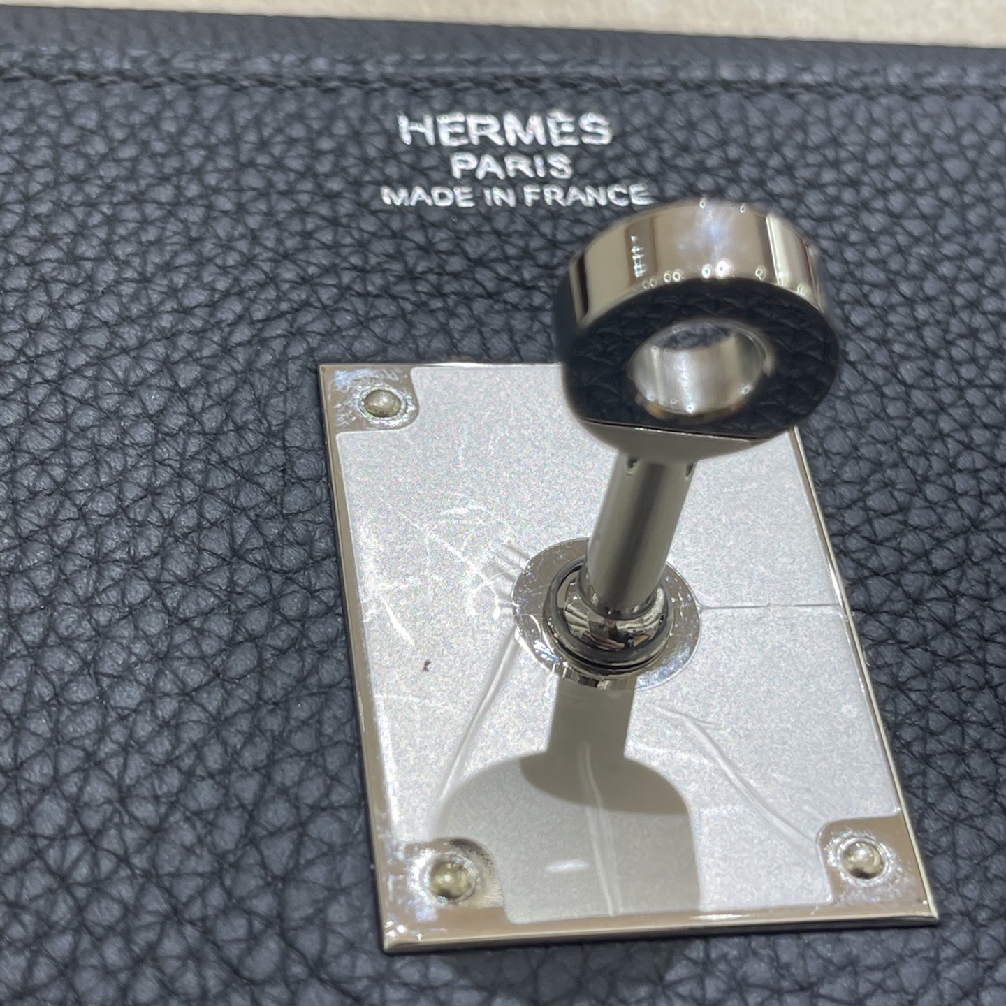 Hermès Model: Kelly Maxi 42 Color: Black with silver hardware Dimensions: 42 × 30 × 14 cm (including handles)