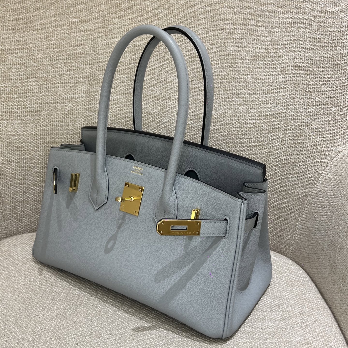 Hermès Model: Shoulder 29 Color: Glacier Blue with Gold Hardware Dimensions: 29cm x 16cm x 13.5cm