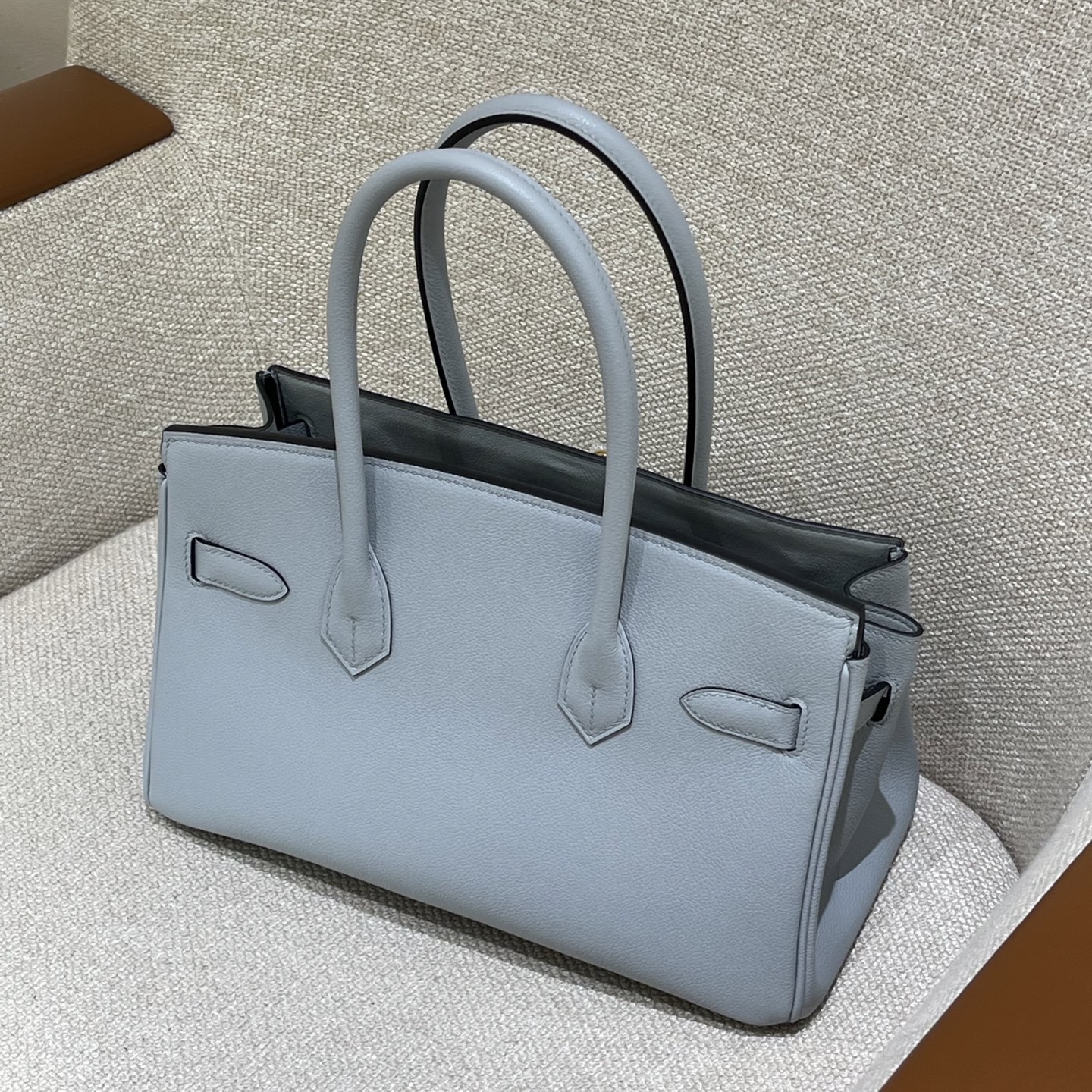 Hermès Model: Shoulder 29 Color: Glacier Blue with Gold Hardware Dimensions: 29cm x 16cm x 13.5cm