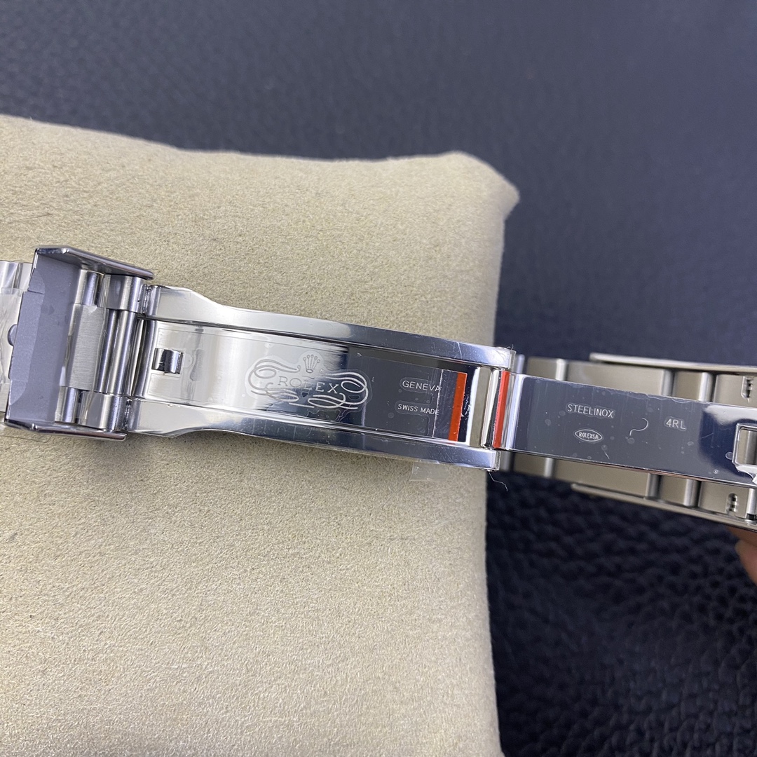 Rolex Sea-Dweller+New Dial Single Red+6 O'clock Crown Mark+904L Stainless Steel+Calibre 2824/3135 Men's Watch