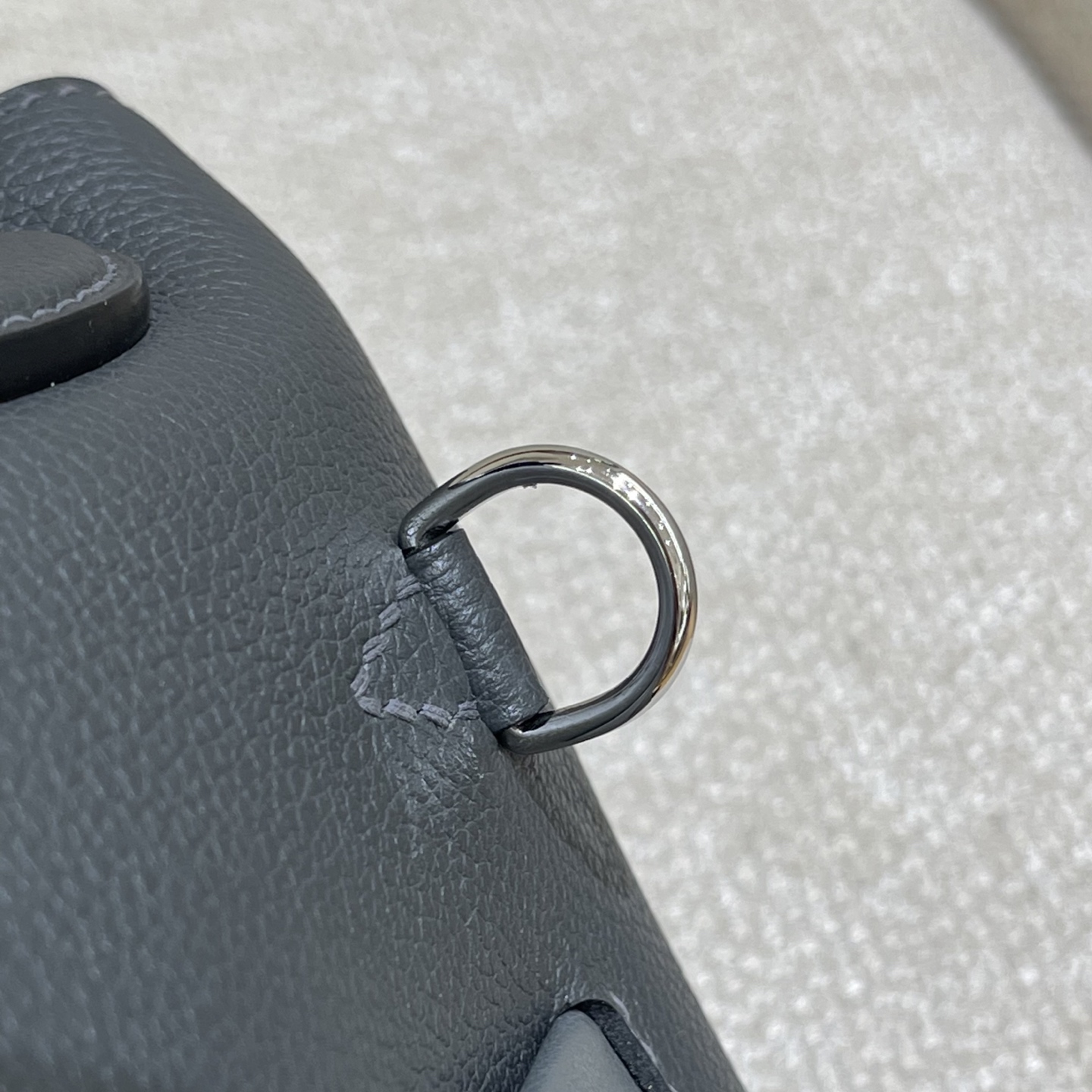 Hermès Model: Kelly 2424 mini Color: Slate Gray with Silver Hardware Dimensions: 21cm x 16cm x 12cm