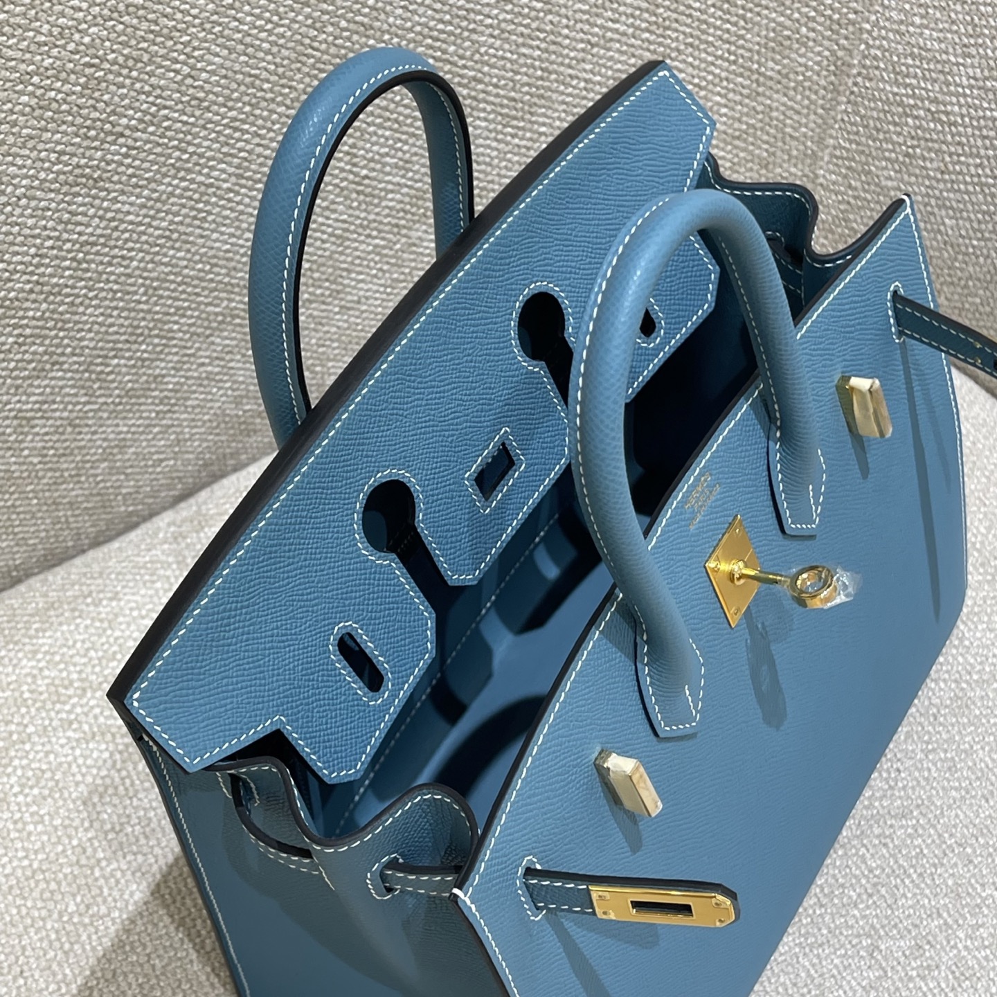 Hermès Model: Birkin 25 Color: Denim Blue with Gold Hardware Dimensions: 25cm x 20cm x 13cm