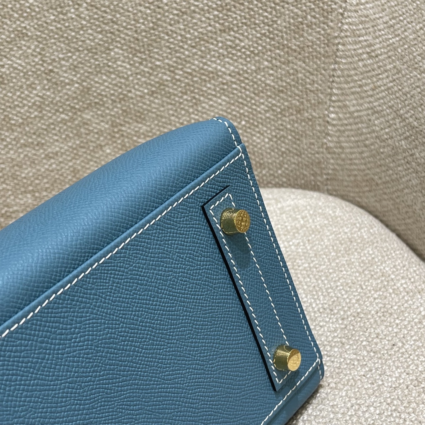 Hermès Model: Birkin 25 Color: Denim Blue with Gold Hardware Dimensions: 25cm x 20cm x 13cm