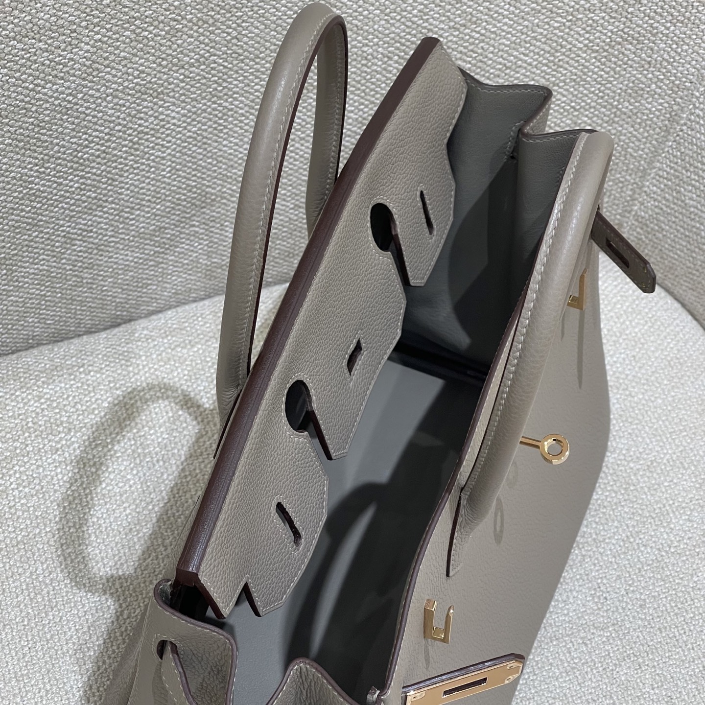 Hermès Model: Birkin 30 Color: M8 Asphalt Gray with Rose Gold Buckle Dimensions: 30cm x 22cm x 16cm