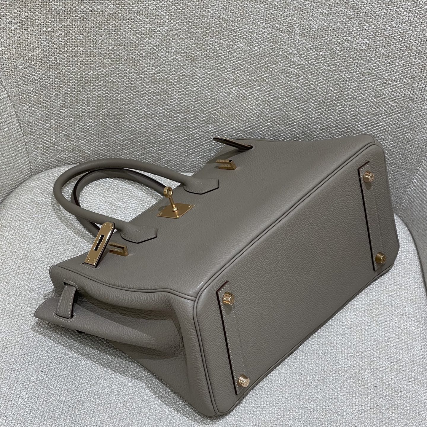 Hermès Model: Birkin 30 Color: M8 Asphalt Gray with Rose Gold Buckle Dimensions: 30cm x 22cm x 16cm