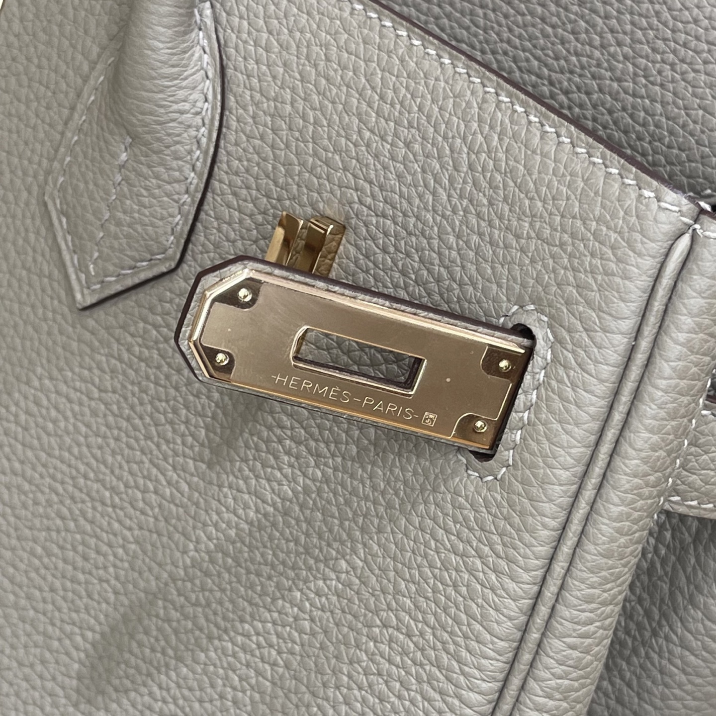 Hermès Model: Birkin 30 Color: M8 Asphalt Gray with Rose Gold Buckle Dimensions: 30cm x 22cm x 16cm