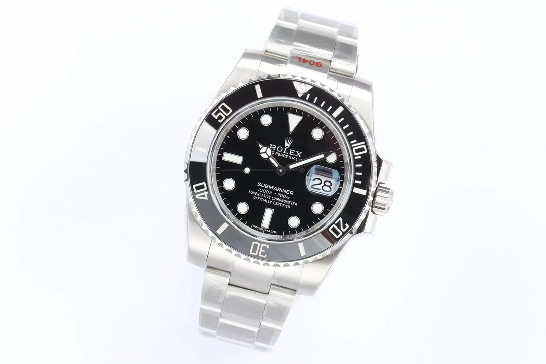 Rolex Submariner 40mm EW Factory V2 Version｜Caliber 3135 Integrated Movement (Blue Hairspring) 12.5mm Thickness Emerald Green Ceramic Bezel Sapphire Crystal Swiss Ice-Blue Luminous Solid Center Axis Instant Date Jump Date Reverse Jump Function