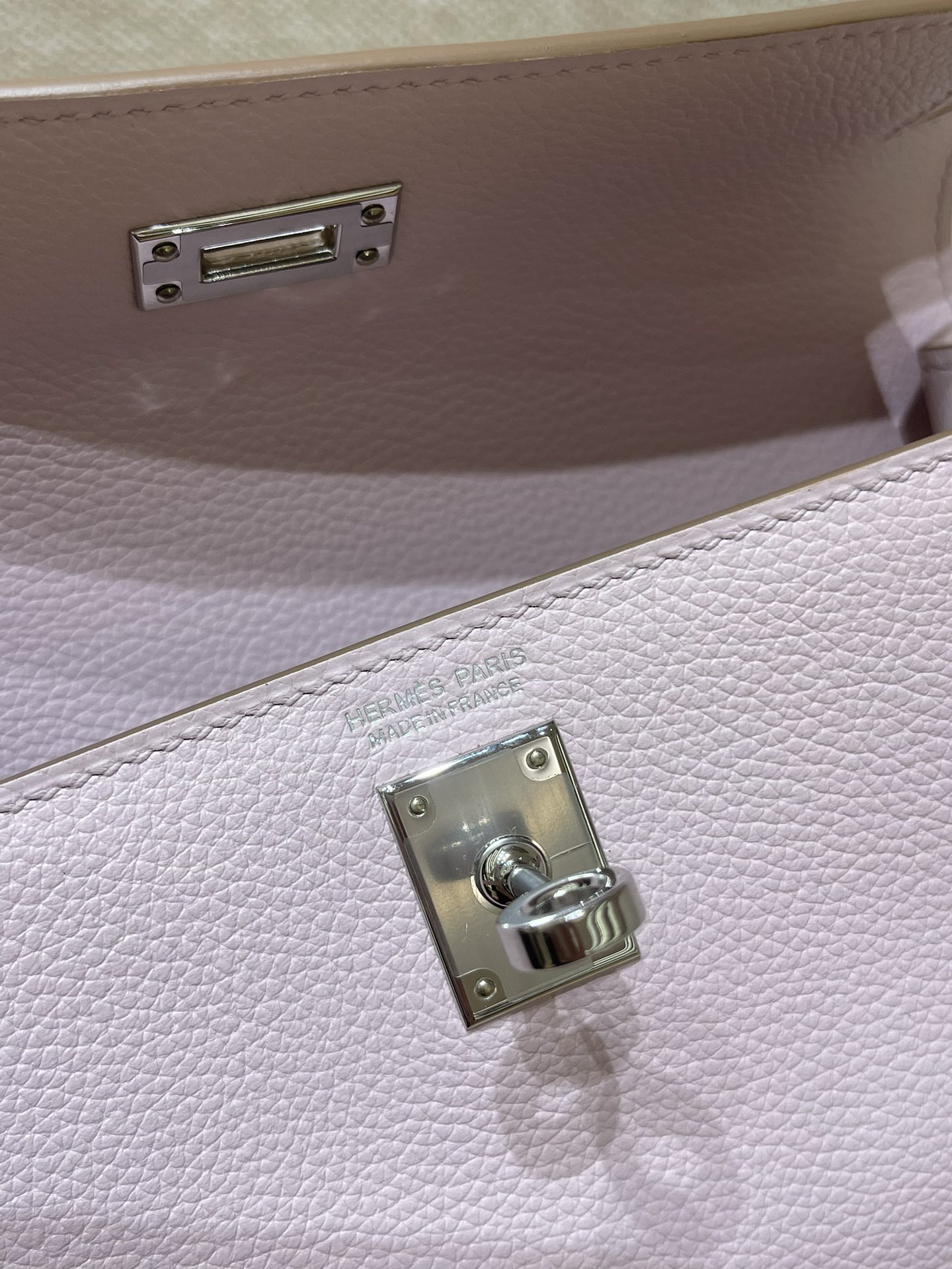 Hermès Model: Kelly Dance Color: Dreamy Purple with Silver Buckle Dimensions: 22*16*5 cm