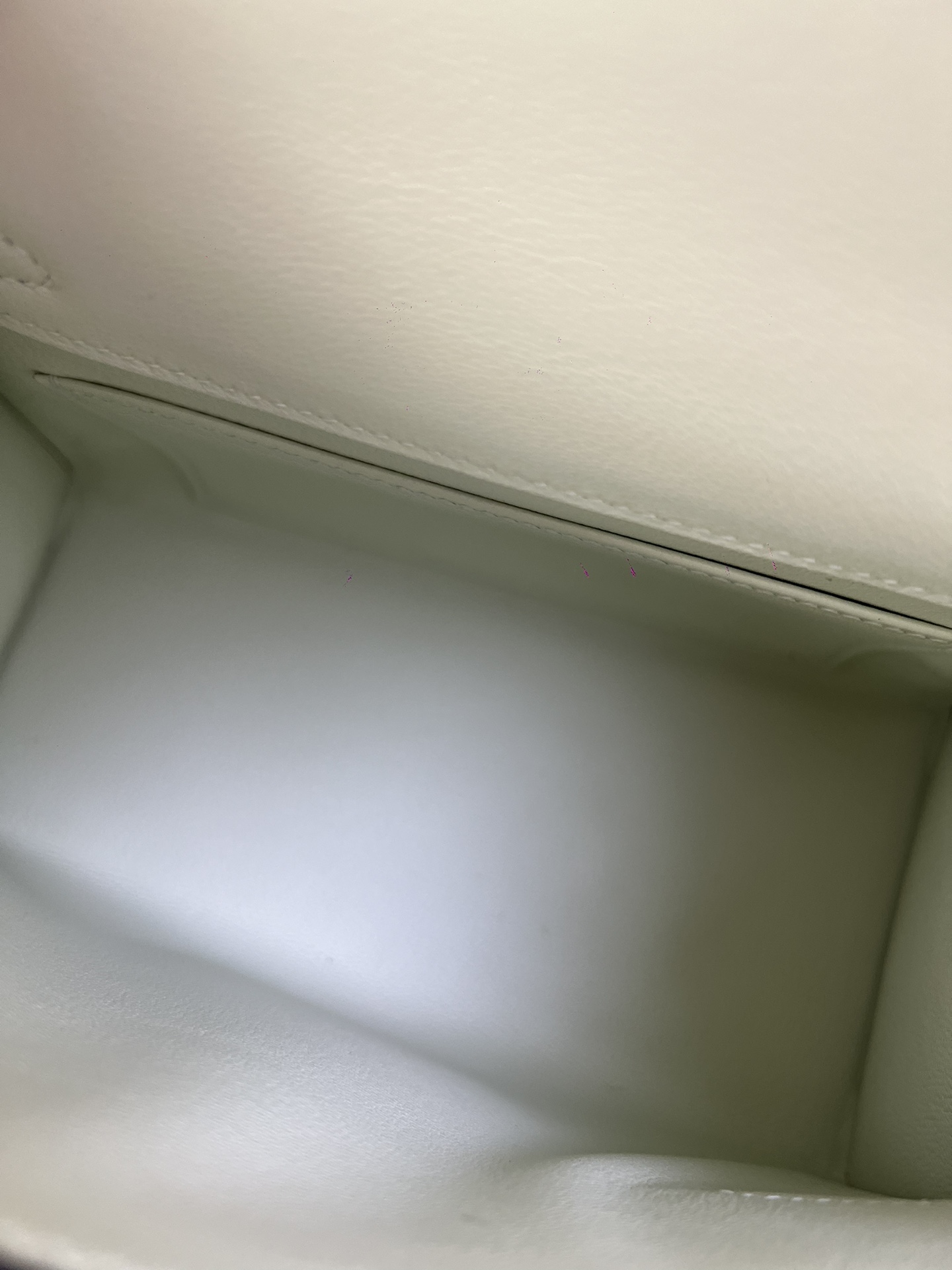 Hermès Model: Double-Faced Kelly Color: Elephant Gray with Silver Buckle Dimensions: 20*11.4*5.58cm 