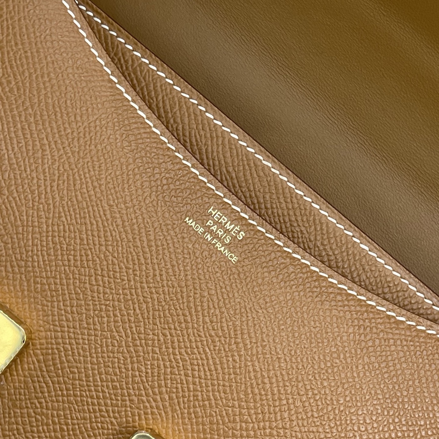 Hermès Model: Constance 19 Color: Golden Brown with Gold Buckle Dimensions: 19cm x 15cm x 4cm