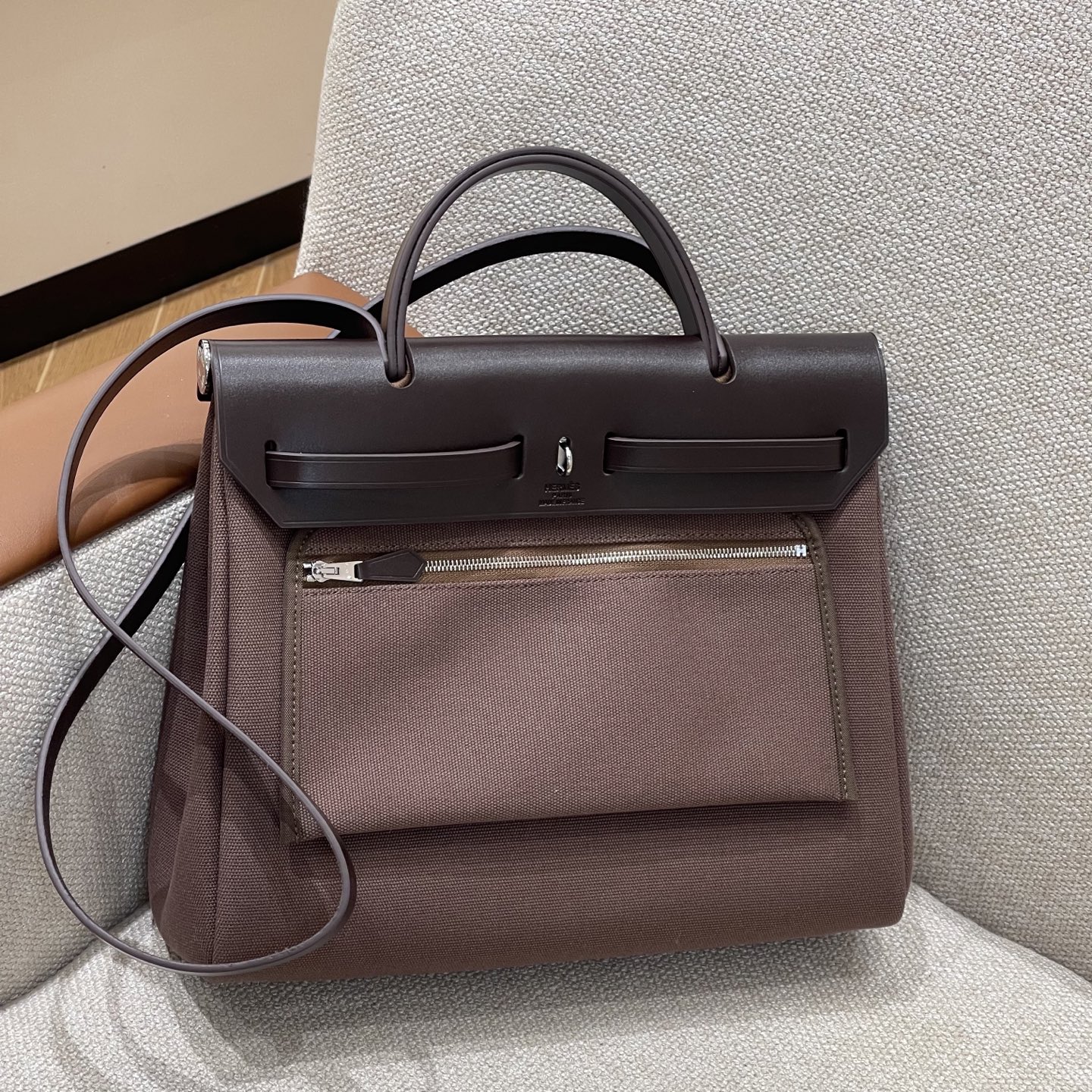 Hermès Model: herbag31 Color: Ebony with silver hardware Dimensions: 31cm x 25cm x 10cm