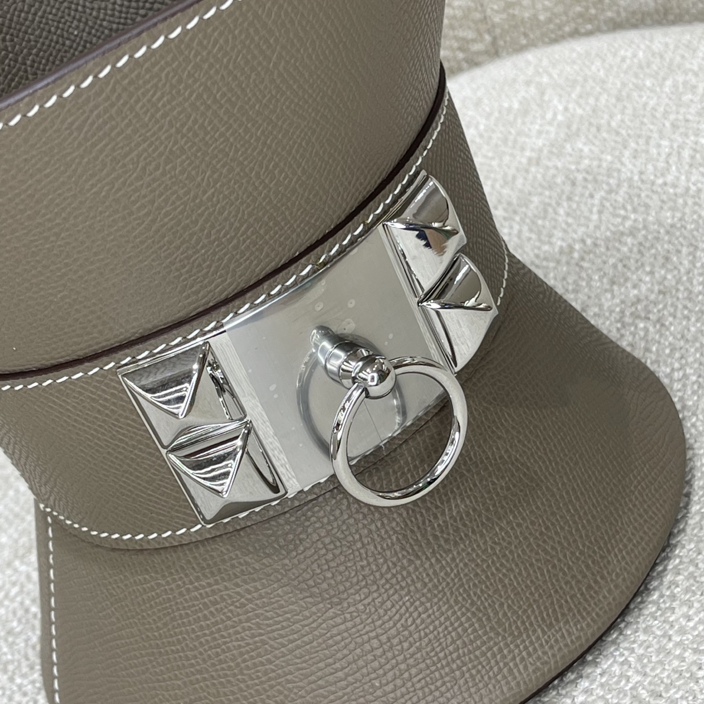 Hermès Model: mini Medor Color: Jaipur Pink with Silver Buckle Dimensions: 14.5cm x 15cm x 14.5cm