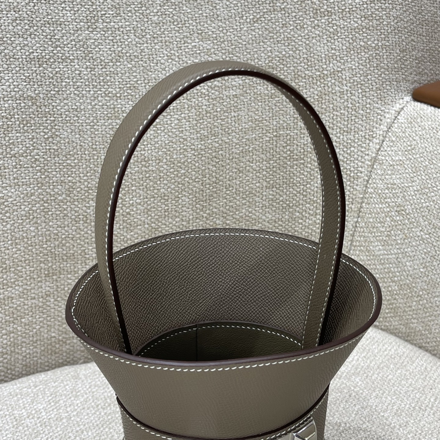 Hermès Model: mini Medor Color: Jaipur Pink with Silver Buckle Dimensions: 14.5cm x 15cm x 14.5cm