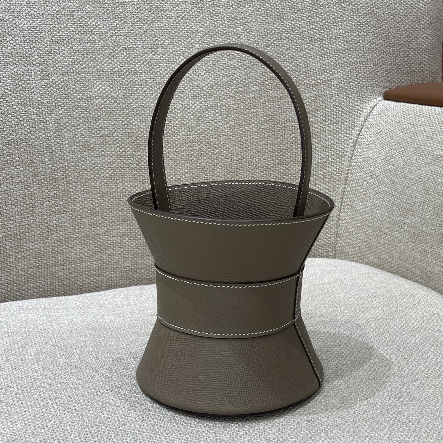 Hermès Model: mini Medor Color: Jaipur Pink with Silver Buckle Dimensions: 14.5cm x 15cm x 14.5cm