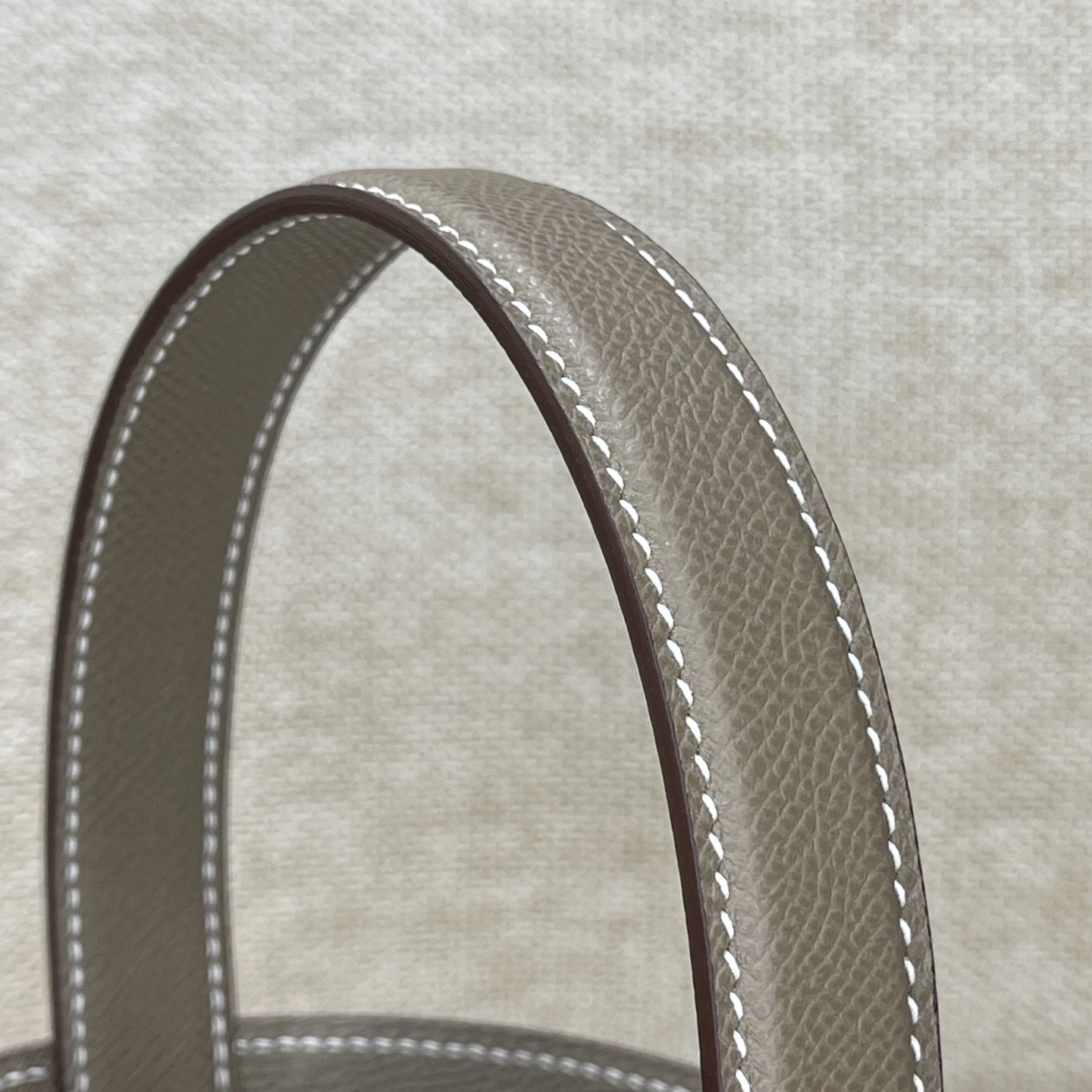 Hermès Model: mini Medor Color: Jaipur Pink with Silver Buckle Dimensions: 14.5cm x 15cm x 14.5cm