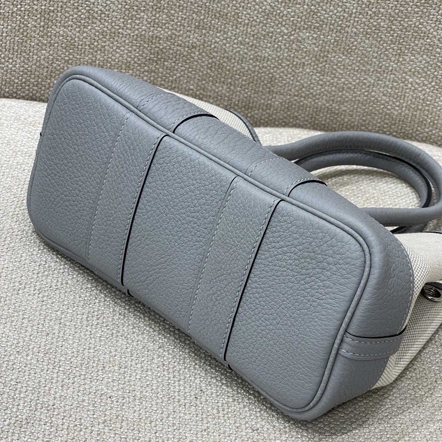 Hermès Model: mini Garden Party Color: Puppet Gray with Silver Hardware Dimensions: 23 x 16 x 10 cm