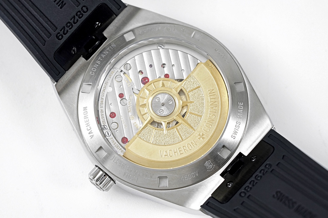 Vacheron Constantin Overseas Collection 41mm｜8F Production Stainless Steel Case Sapphire Crystal Crystal/Case Back Caliber 5100 Automatic Movement (28,800 Vibrations per Hour) Stainless Steel Buckle 150m Water Resistance Interchangeable Strap System (Stee
