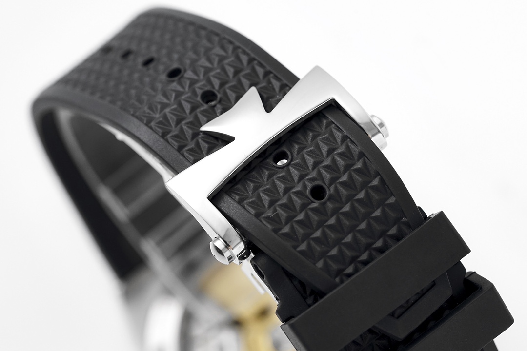 Vacheron Constantin Overseas Collection 41mm｜8F Production Stainless Steel Case Sapphire Crystal Crystal/Case Back Caliber 5100 Automatic Movement (28,800 Vibrations per Hour) Stainless Steel Buckle 150m Water Resistance Interchangeable Strap System (Stee