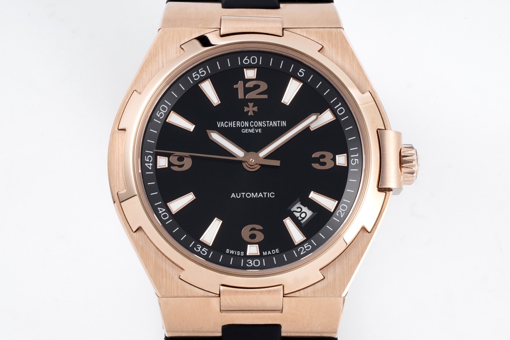 Vacheron Constantin Overseas Collection 42mm×9.7mm｜8F Production Stainless Steel Case Three-Hand Date Dial Imported Movement Case Back Etching Craft (Engraved with Sailboat Pattern) Steel/Leather/Rubber Strap Optional Sapphire Crystal