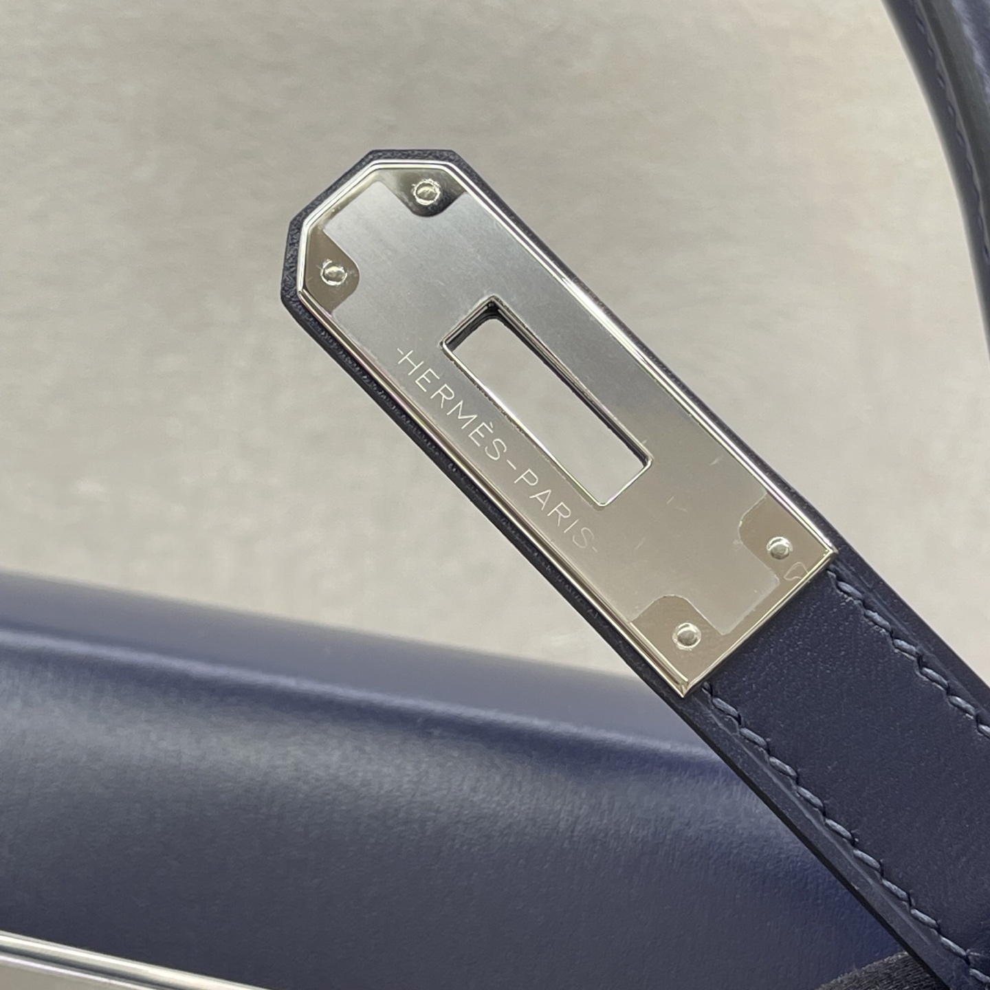 Hermès Model: Keely32 Color: Midnight Blue with Silver Buckle Dimensions: 32 × 23 × 11 cm (including handle)