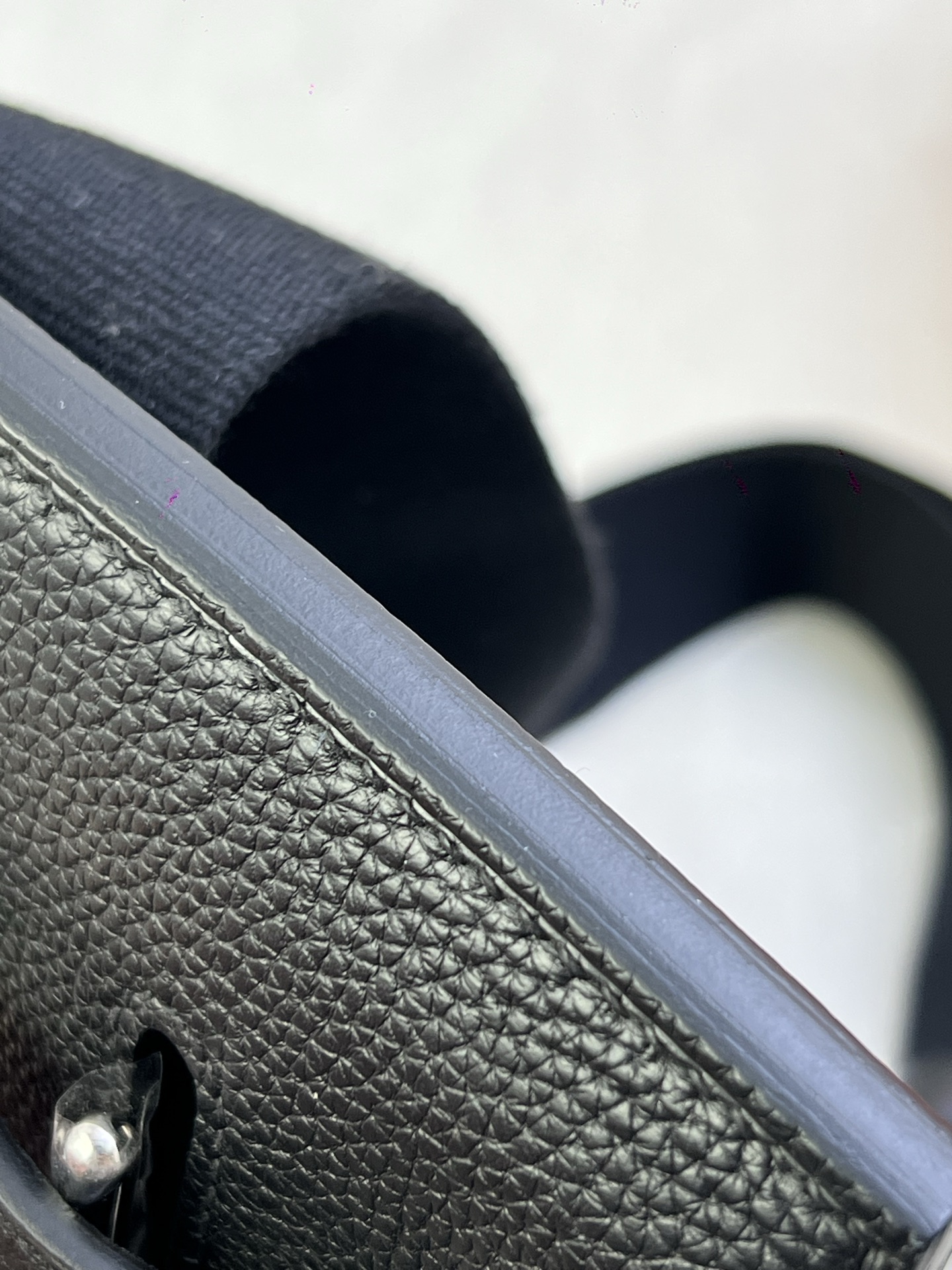 Hermès Model: HAC dos Color: Black with silver buckle Dimensions: 18*28*8 cm