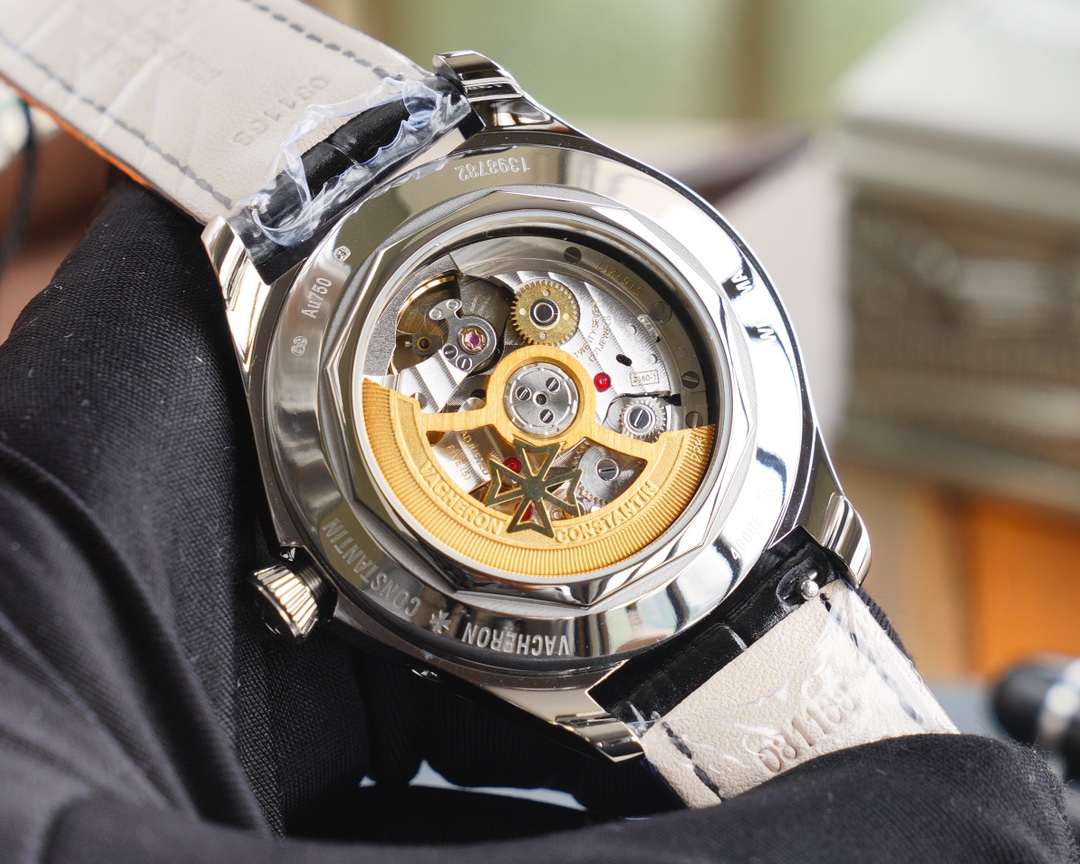 Vacheron Constantin FIFTYSIX Collection Moon Phase Watch 40mm×12.6mm｜Upgrade Version 316L Stainless Steel Case Caliber 2460QCL/1 Full Calendar Display (Day/Month/Date) Moon Phase Function at 6 O'clock Quick-release Italian Cowhide Strap