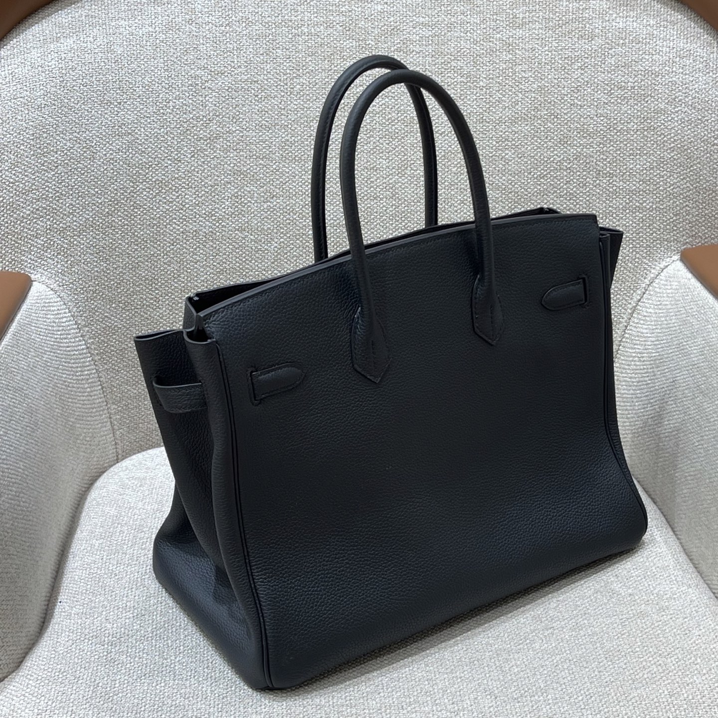 Hermès Model: Birkin 35 Color: Black with silver hardware Dimensions: 35cm x 25cm x 18cm
