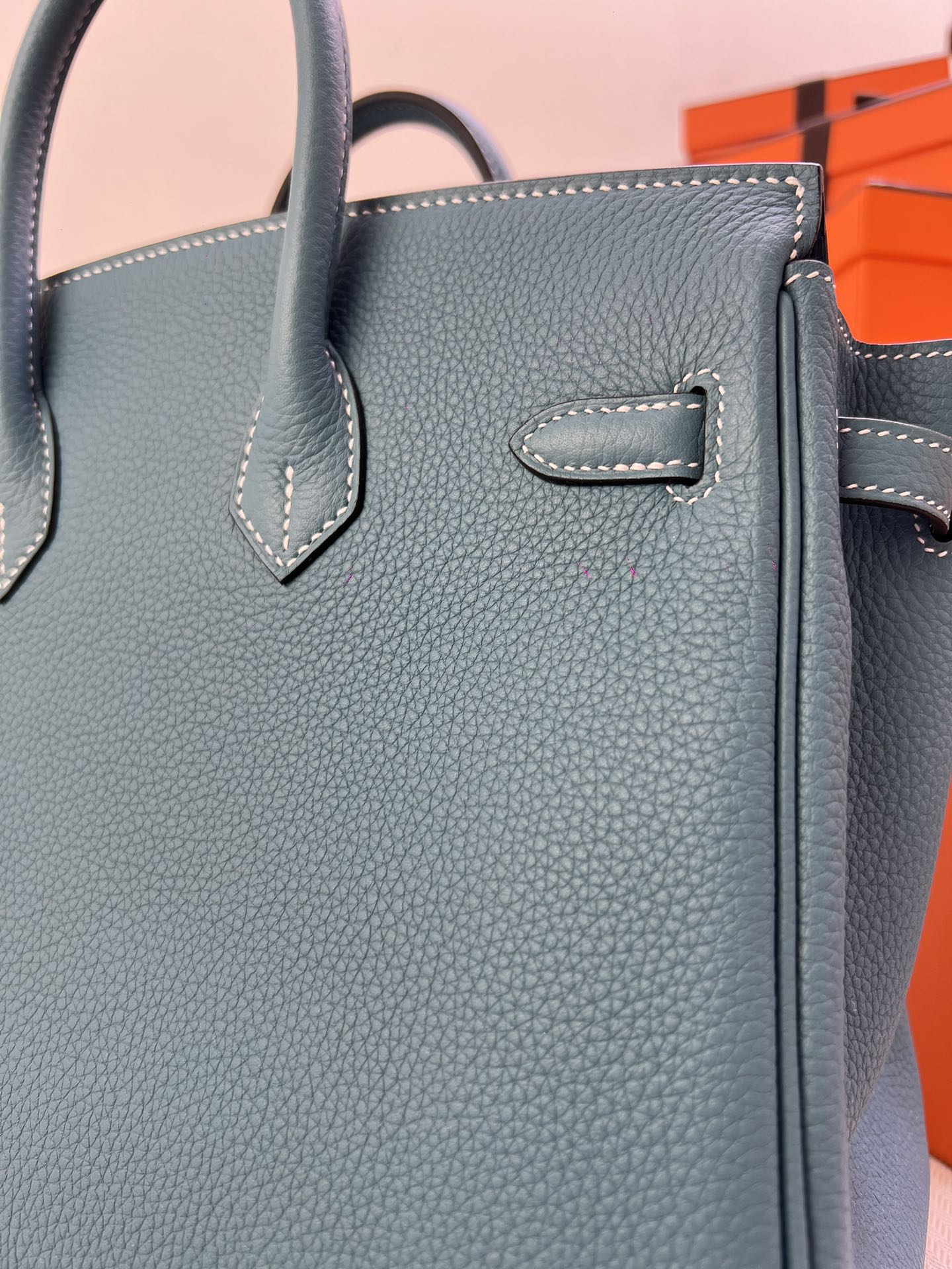 Hermès Model: Birkin 25 Color: Denim Blue with Gold Hardware Dimensions: 25cm x 20cm x 13cm