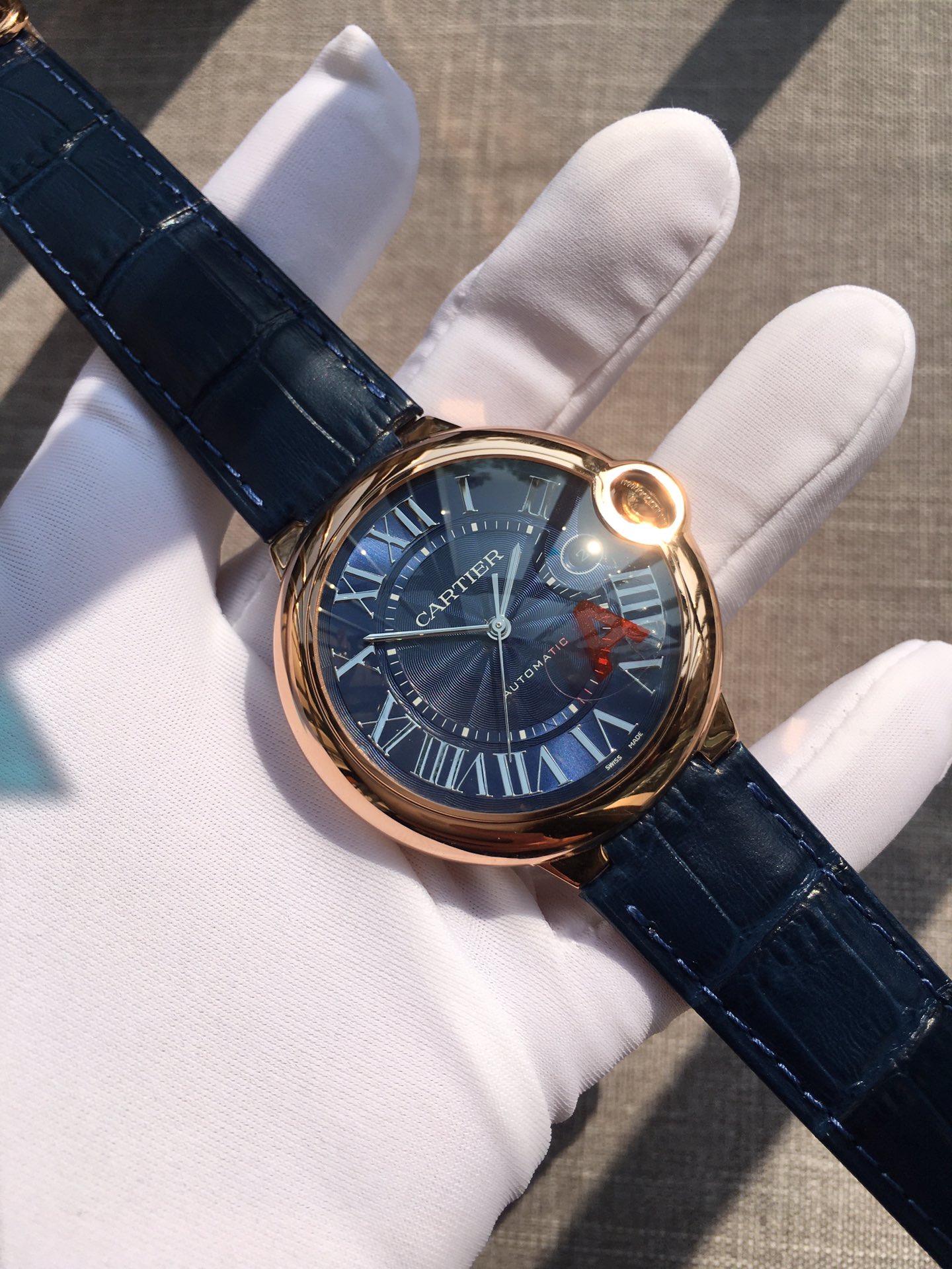 Cartier Rose Gold Automatic 42mm – Blue Dial Men’s Watch with Fish-Eye Sapphire Crystal