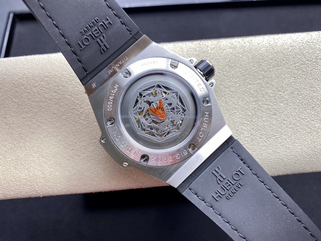 Vacheron Constantin Big Bang Sang Bleu Tattoo Collection FIFA World Cup Limited Edition 45mm×14mm｜HB Production Customized Caliber HUB1213 Swiss Calibrated Version Three-dimensional Geometric Lines Three Octagonal Hollow Rhodium-plated Hands Black Heat-tr