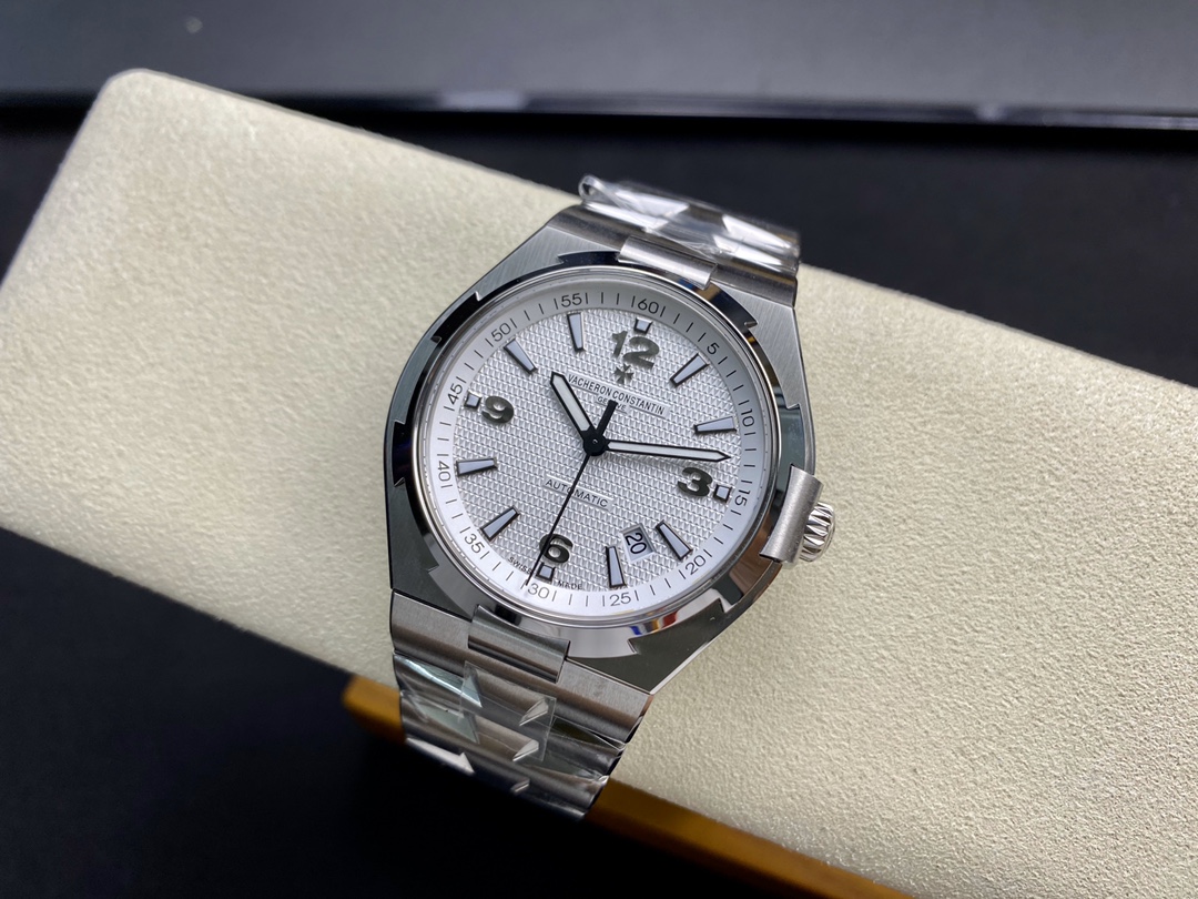 Vacheron Constantin Overseas Collection 47040 Men's Watch 42mm×9.7mm｜JJ Production Imported 9015 Automatic Mechanical Movement Enamel-filled Dial Hand-carved Case (with QE Quality Inspection) Case Back Etching Craft (Model 47040/Code Starting with 131/150