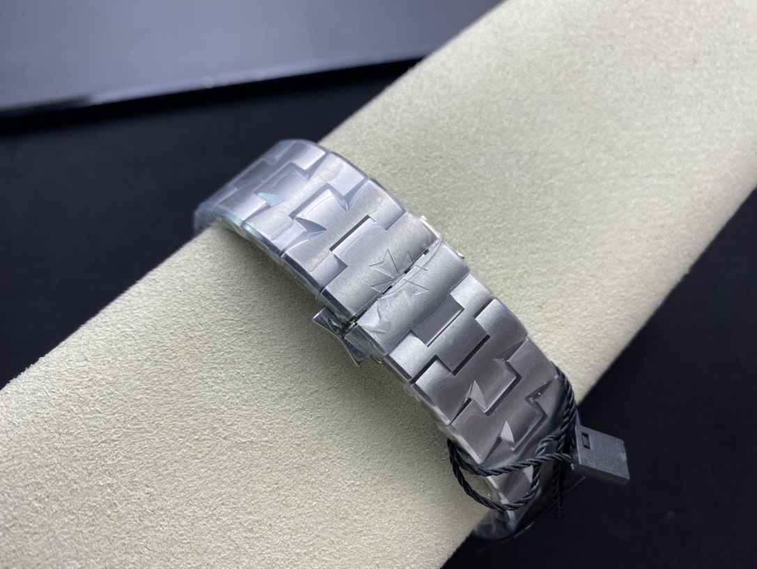 Vacheron Constantin Overseas Collection Multifunctional Watch 42mm×13.5mm｜TWA Production 316L Stainless Steel Case Maltese Octagonal Bezel Replica Caliber 1222—SC Power Reserve/Day-Night/Date/Dual Time Zone Functions Soft Iron Anti-magnetic Cover Imported