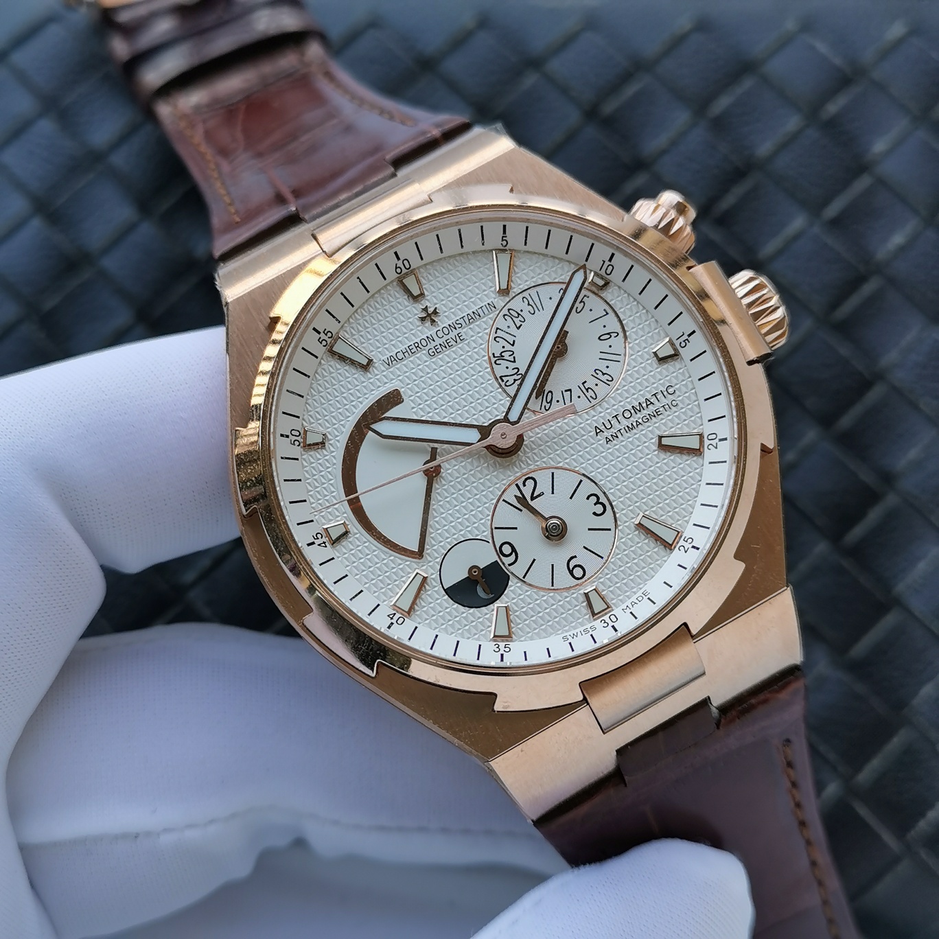 Vacheron Constantin Overseas Collection Multifunctional Watch 42mm×13.5mm｜TWA Production 316L Stainless Steel Case Maltese Octagonal Bezel Replica Caliber 1222-SC Power Reserve/Day-Night/Date/Dual Time Zone Functions Soft Iron Anti-magnetic Cover Crocodil