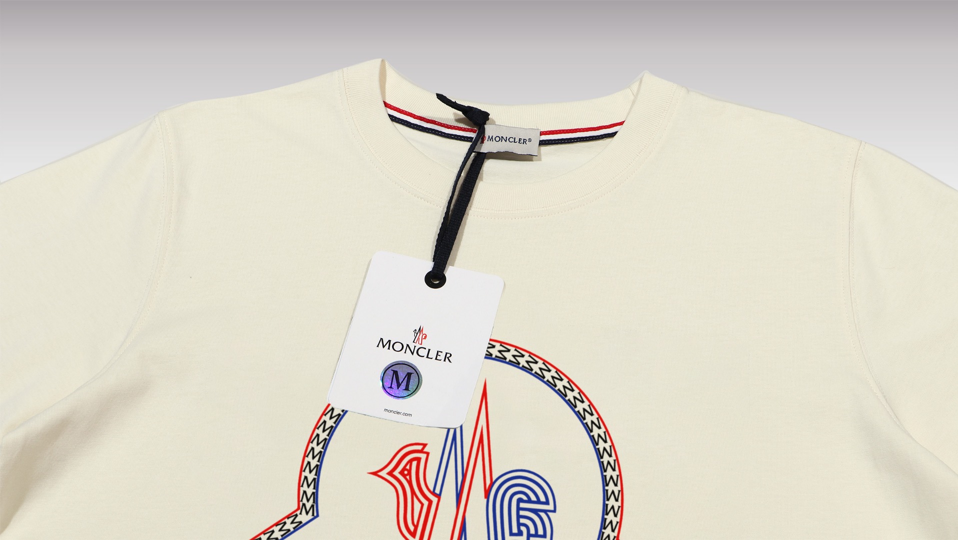 【Moncler 】（モンクレール）男女兼用、ご好評に付き再入荷！