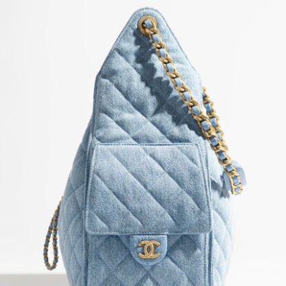【大注目アイテム】CHANEL デニム ミディアム フラップバッグ 25