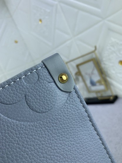 Louis Vuitton（ルイヴィトン） ONTHEGO ミディアム ハンドバッグ