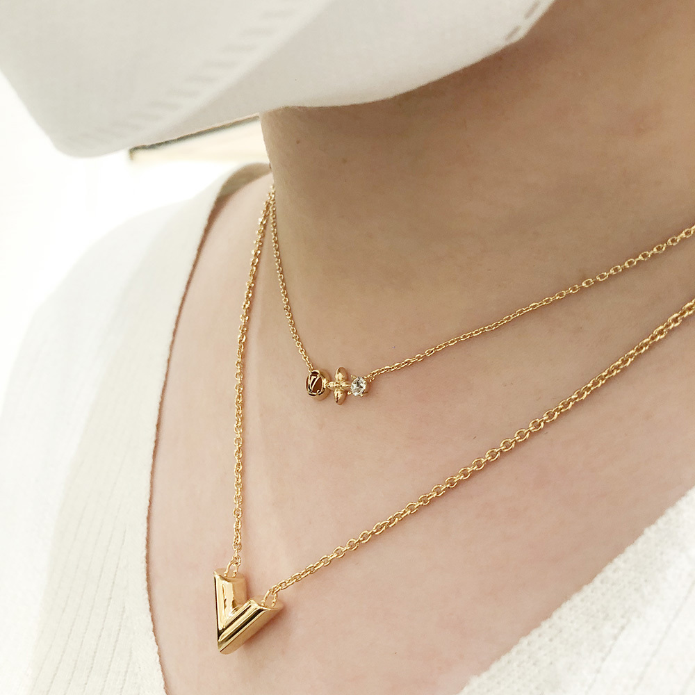 新作☆LOUIS VUITTONルイヴィトン★コリエ・プティ ルイ